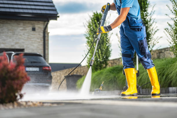 Best Concrete Pressure Washing  in Newburgh, IN